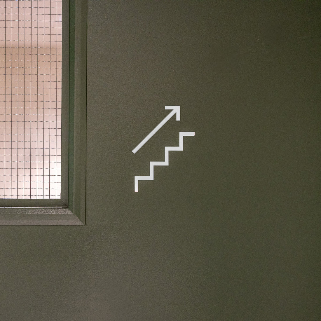 Pictogramme escalier montant