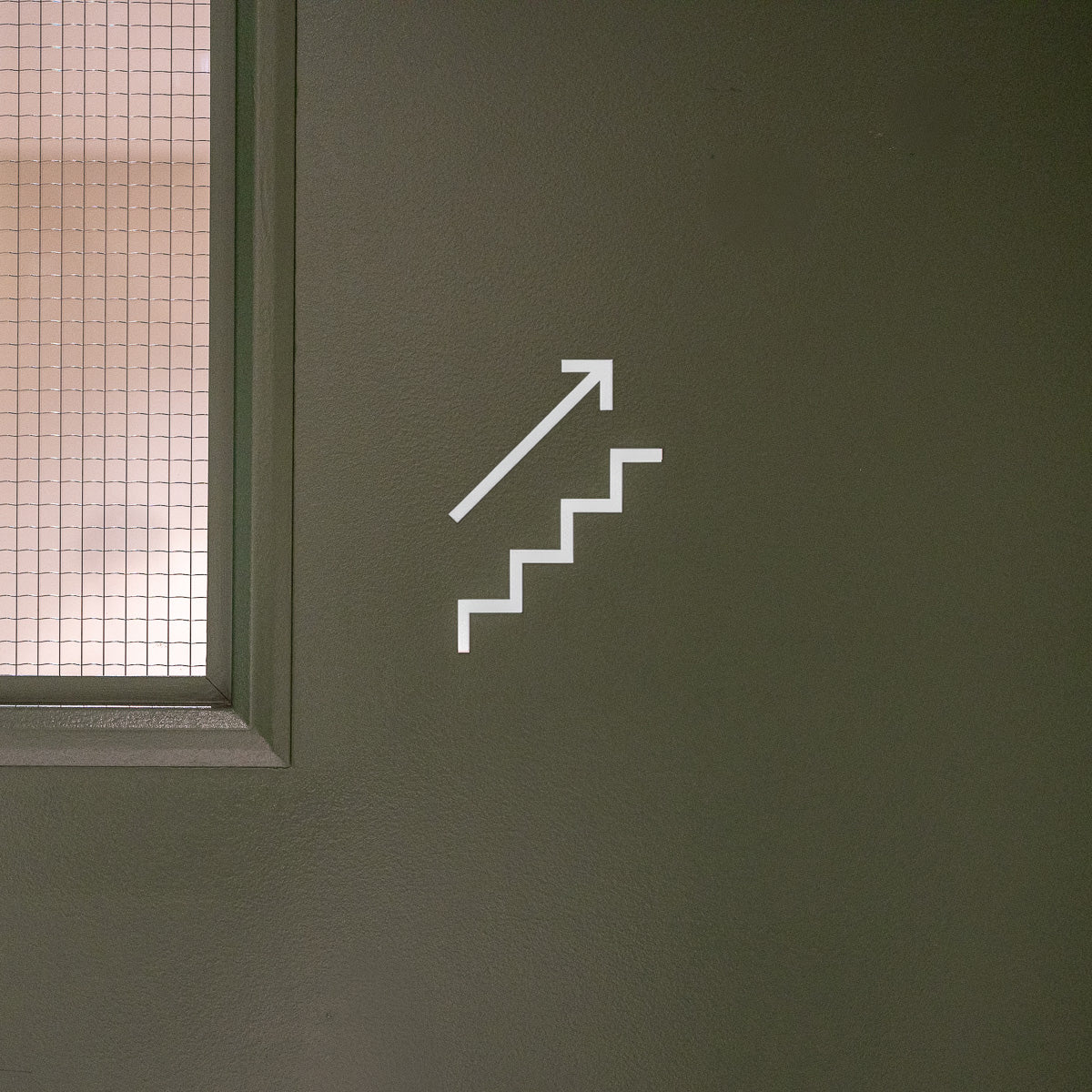 Pictogramme escalier montant