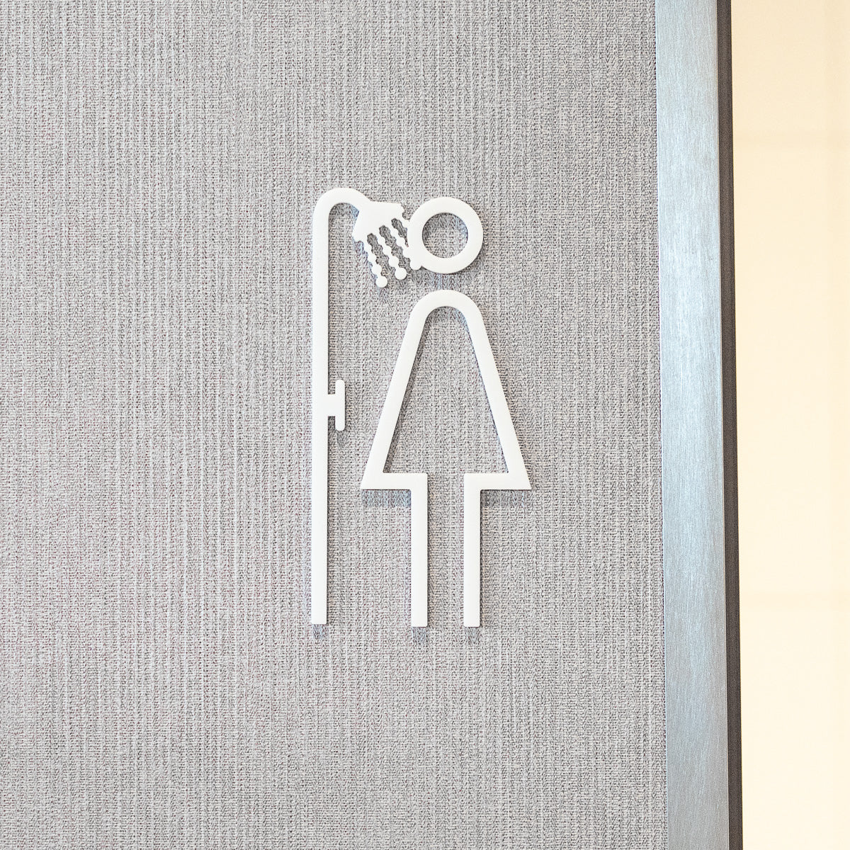 Pictogramme Douche femme blanc, vue rapprochée