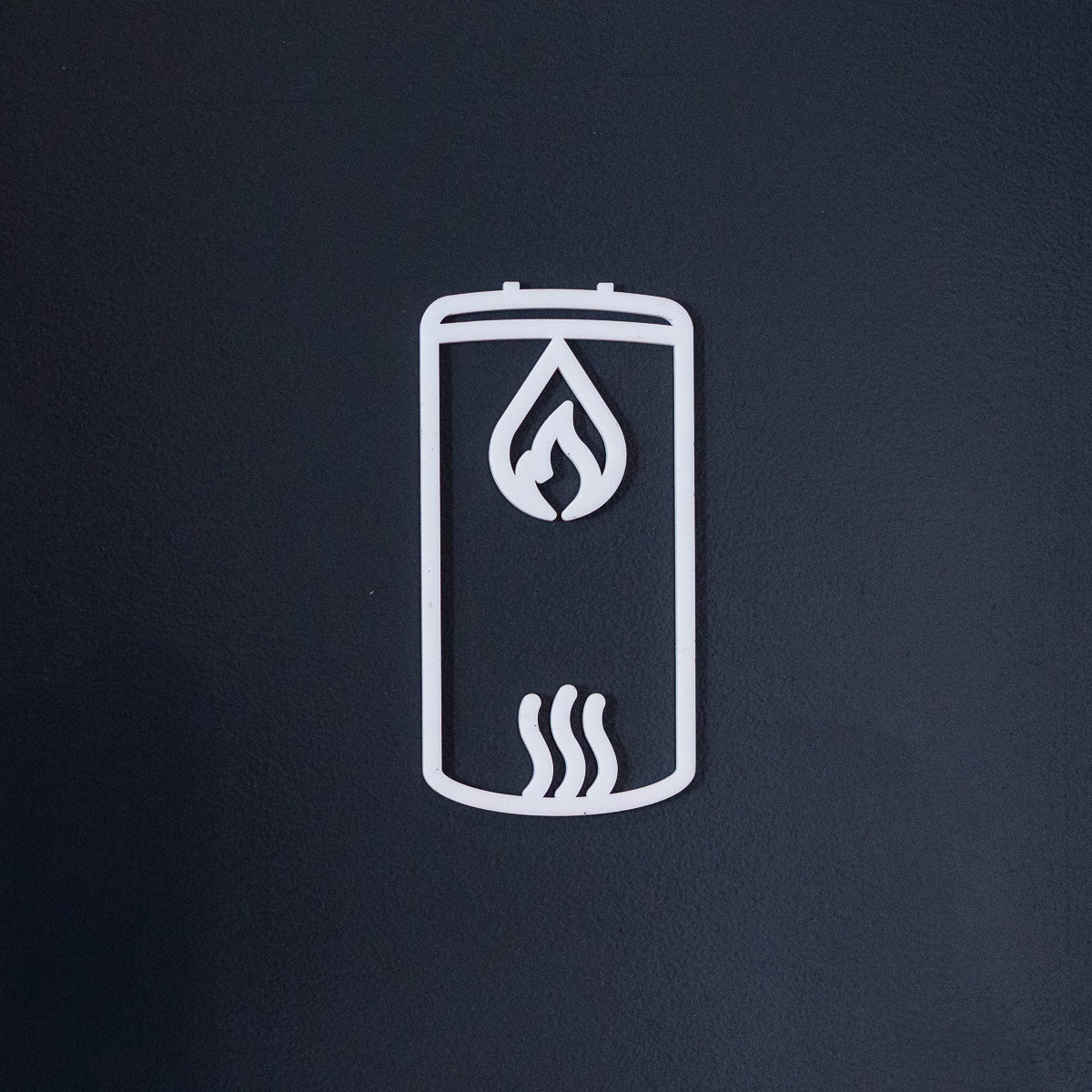 Pictogramme Réservoir eau chaude blanc, vue rapprochée