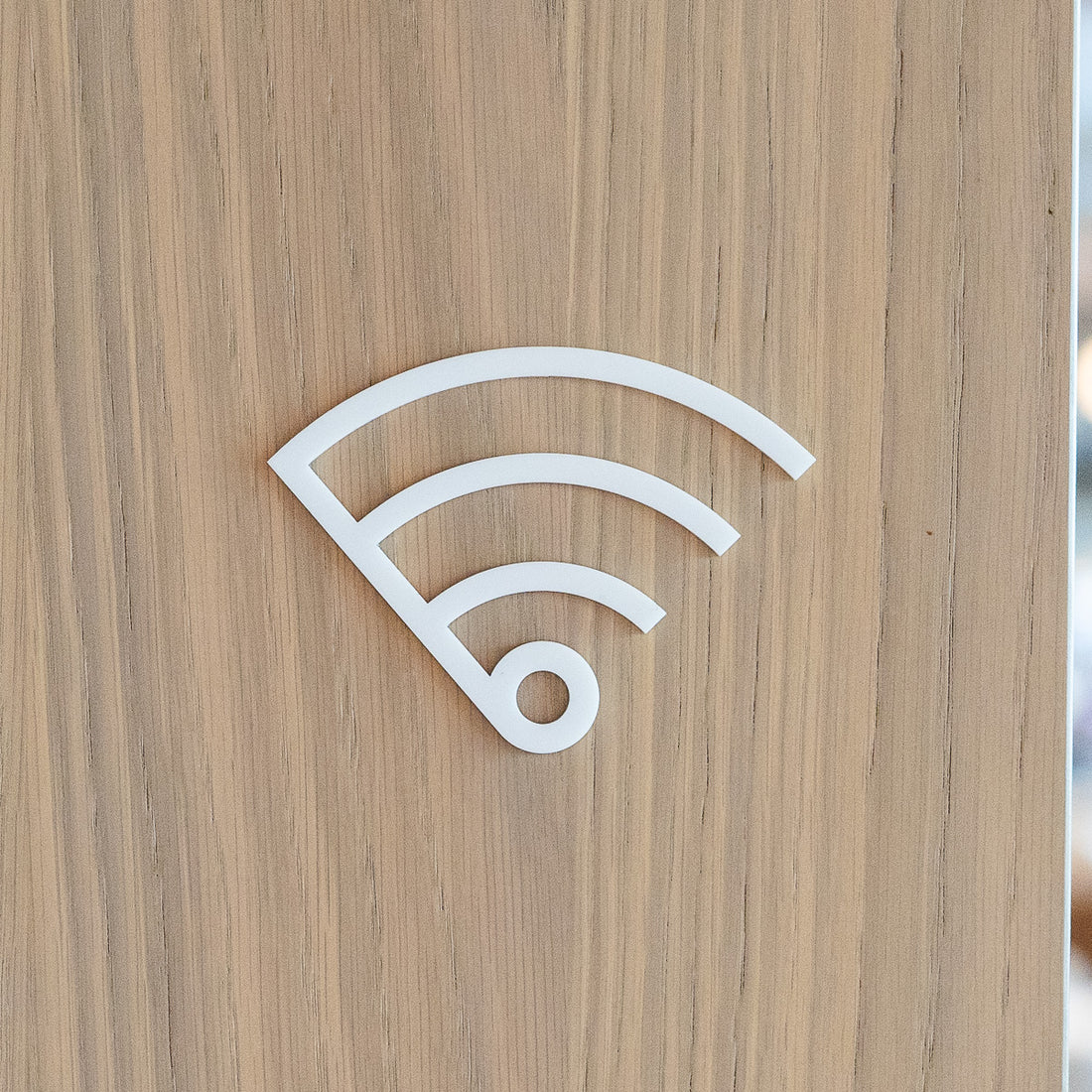 Pictogramme Wifi blanc, vue rapprochée