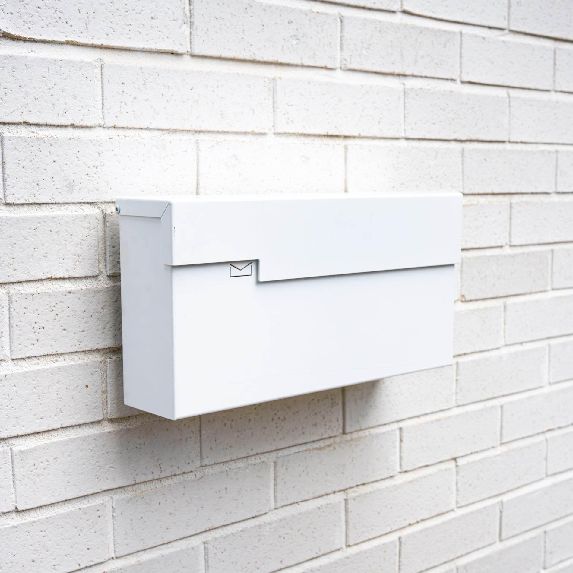 Urbaine noire et blanche