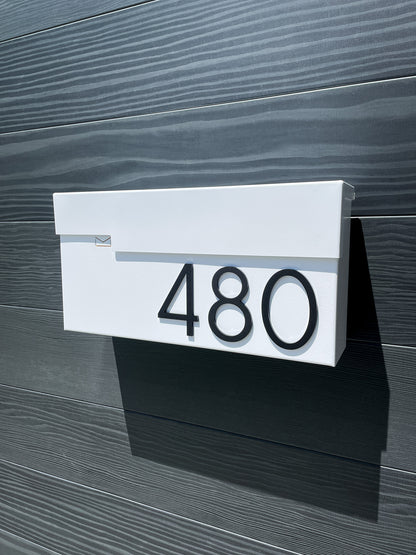 Urbaine noire et blanche